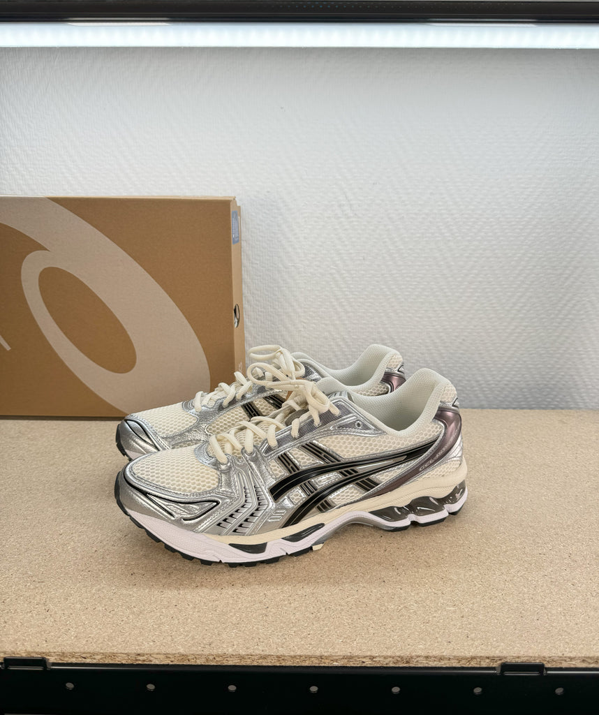 ASICS Gel-Kayano 14  METALLIC PLUM